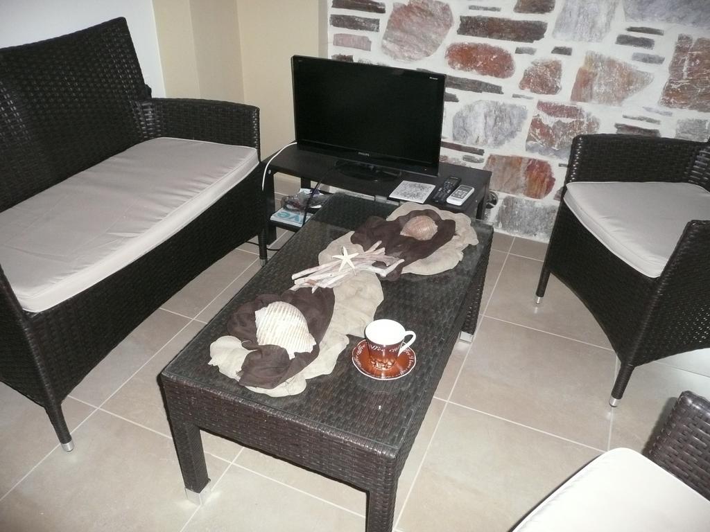 Labetia Apartments Agioi Apostoloi  Buitenkant foto